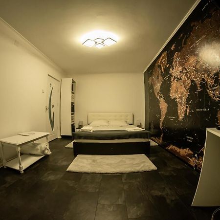 Studio Six Continents เปโตรชานิ ภายนอก รูปภาพ