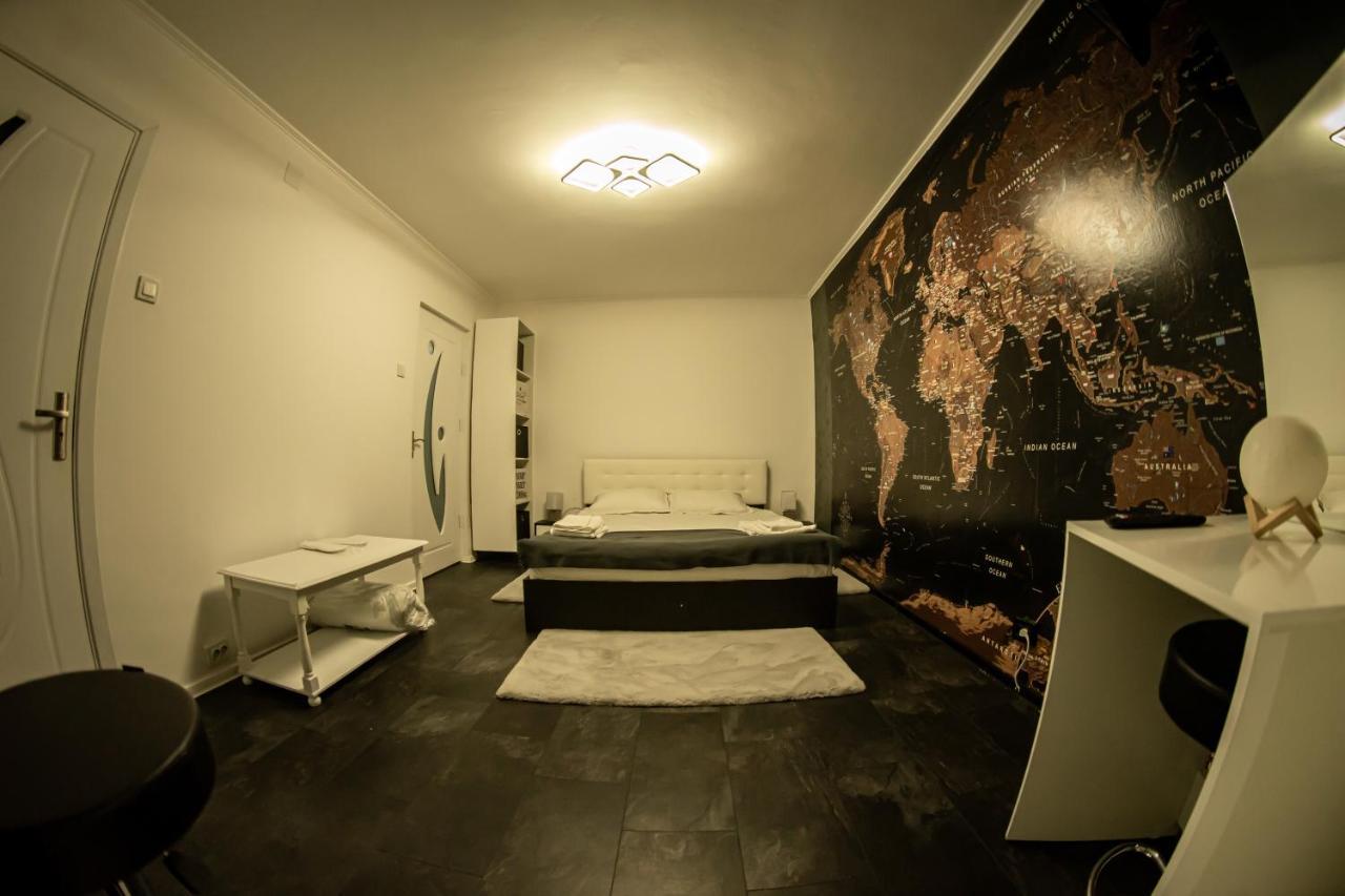 Studio Six Continents เปโตรชานิ ภายนอก รูปภาพ